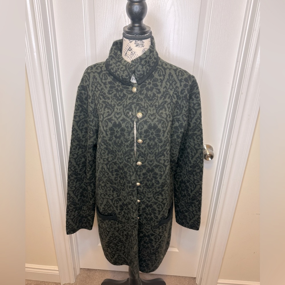 Ellen Tracy wool mix car-length sweater coat hunter green and black